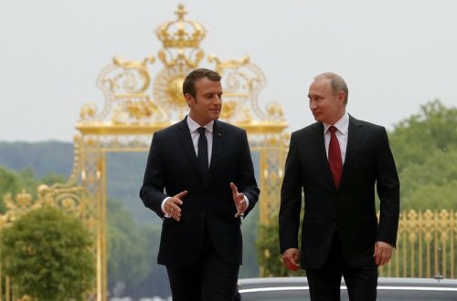 Makron: “Putin Ukraynaya hücumlarını dayandırmaqdan imtina edir”