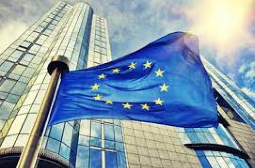 Беженцы из Украины получили право жить в ЕС в течение трех лет