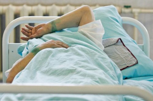 34 yaşlı kişi özünü bıçaqladı