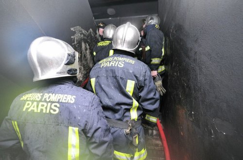 Parisdə yaşayış binasında partlayış olub, 9 nəfər yaralanıb