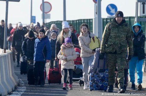 Fransa Britaniyanı ukraynalı qaçqınlara qeyri-humanist davranmaqda ittiham edib