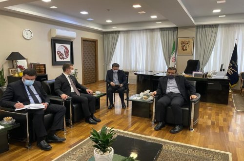 Azərbaycan səfiri İranın mədəniyyət naziri ilə görüşüb