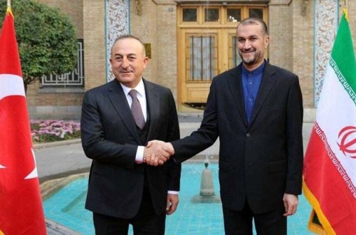 Türkiyə və İran XİN başçıları arasında telefon danışığı olub