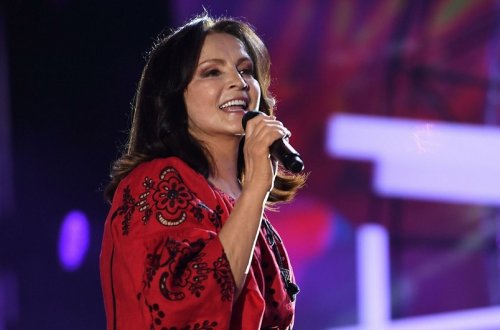 Ukrayna-Moldova sərhədini qanunsuz keçən məşhur müğənni oğlu və nəvəsi ilə birlikdə saxlanılıb