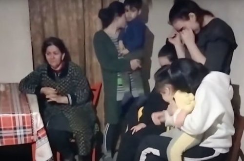 Три азербайджанские семьи не могут покинуть подконтрольное ВС России украинское село - ВИДЕО