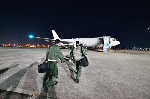 Yaponiya Ukraynaya hərbi ləvazimatlar göndərdi - Fotolar