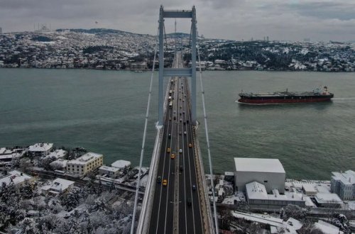 Bosfor boğazı gəmilərin hərəkəti üçün bağlanıb - FOTO/VİDEO