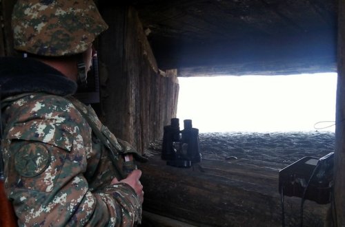 Ermənistanda ehtiyatda olan hərbçilər təlimə çağırılıb