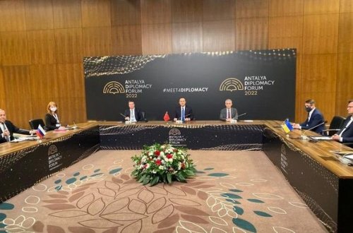 Türkiyə, Rusiya və Ukrayna XİN başçılarının görüşü başa çatıb - YENİLƏNİB + FOTO/VİDEO
