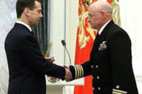 Medvedyevin verdiyi medalı poçtla geri göndərdi