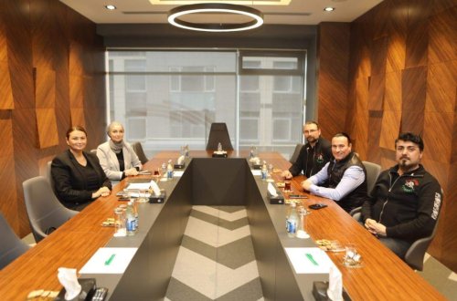 Deputat Macar-Turan Fondunun başqanı və təşkilatın fəalları ilə görüşüb