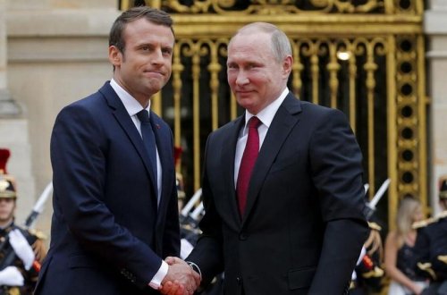 Makron Putinlə növbəti danışıqların vaxtını açıqlayıb