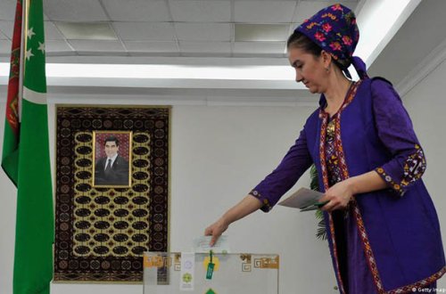 Türkmənistanda növbədənkənar Prezident seçkiləri başladı
