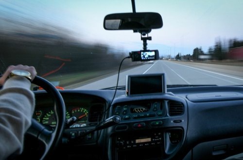 Narkotik təsiri altında sürücülük hüququ olmadan avtomobil idarə edən şəxs saxlanılıb