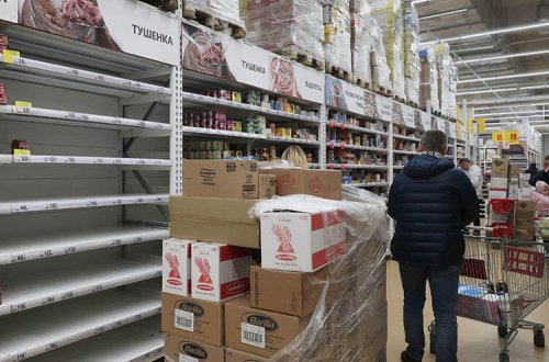 Rusiyada ərzaq qıtlığı yaranmağa başlayır - FOTOlar