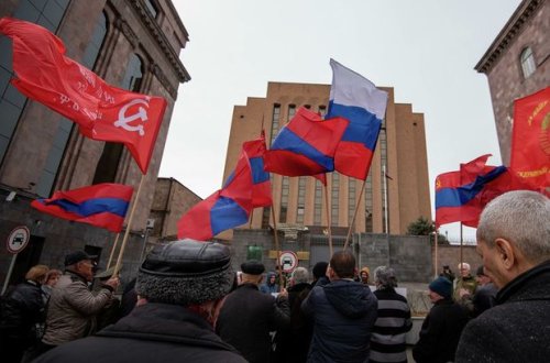 Армянские добровольцы заявили о готовности поехать на войну против Украины