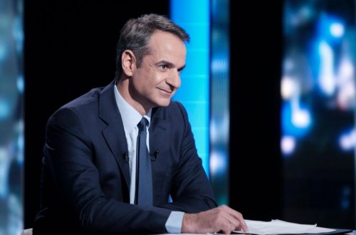 Yunanıstanın Baş naziri koronavirusa yoluxub