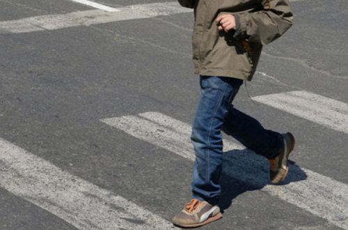 Bakıda 12 yaşlı oğlanı avtomobil vurdu