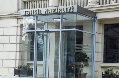 IX sinif şagirdlərinin elektron yerdəyişməsi dayandırılıb