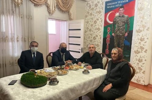 Nəsimi rayonunda Şəhid ailələri ziyarət olunub, bayram sovqatları çatdırılıb