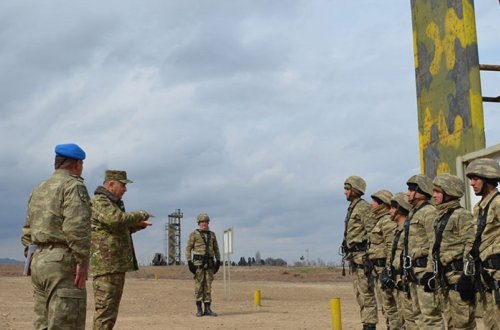 Baş Qərargah rəisi Quru Qoşunlarında olub-FOTO