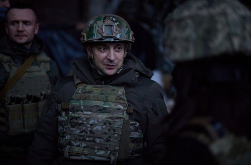 Zelenski: “Mariupolda məktəbə bomba atan təyyarəçini tanıyırıq, onu məhv edəcəyik”