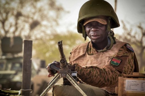 Burkina Fasoda hücum zamanı 12 hərbçi həlak olub