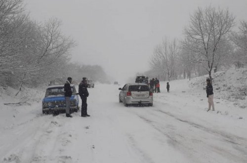 Nazirlik: Dağlıq və dağətəyi ərazilərdə yolların buz bağlayacağı gözlənilir