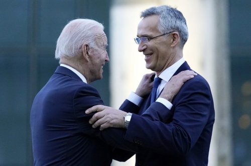 Bayden Stoltenberqlə görüşüb