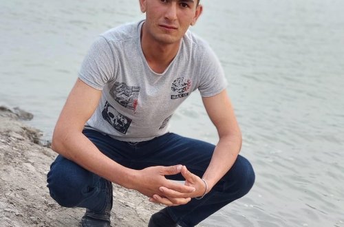 Neftçalada sevdiyi qızın ölümünə dözməyən gənc özünü asıb