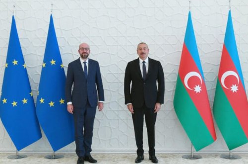 Ильхам Алиев поздравил Шарля Мишеля