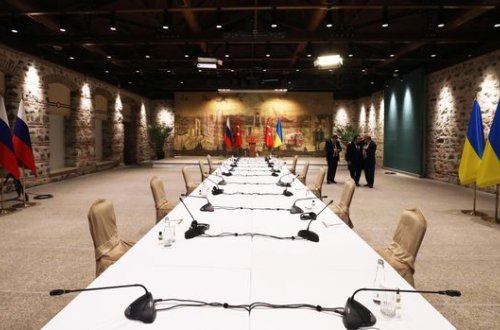 В Стамбуле проходят переговоры делегаций России и Украины