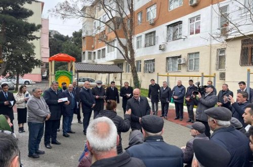 Nəsimi rayon İcra Hakimiyyətinin Başçısı səyyar qəbul keçirib