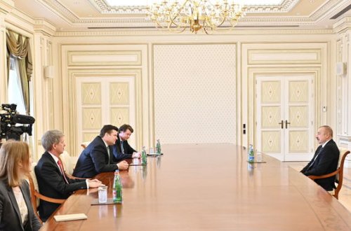 İlham Əliyev Böyük Britaniyanın Silahlı Qüvvələr nazirini qəbul etdi