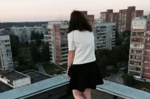 Bakıda məktəbli qız imtahana görə intihar etdi