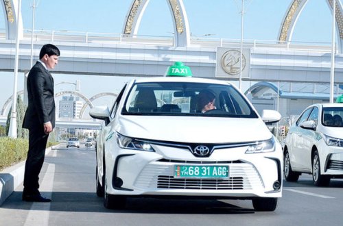 Türkmənistanda taksi sürücüləri ilə bağlı qeyri-adi QƏRAR