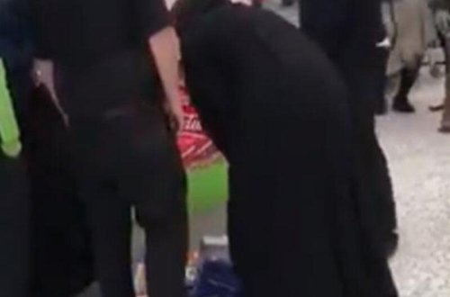 Marketdə oğurluq edən qadın qəfil soyundu - hər kəs şoka düşdü - VİDEO