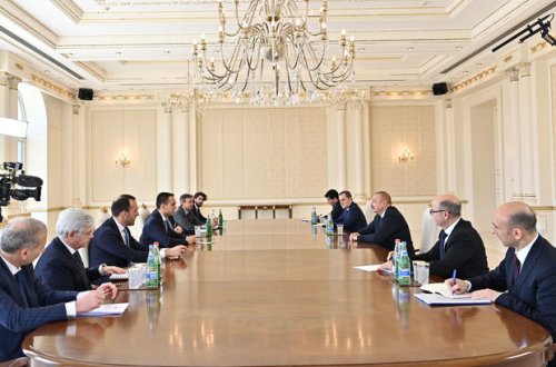 İlham Əliyev italiyalı naziri qəbul etdi