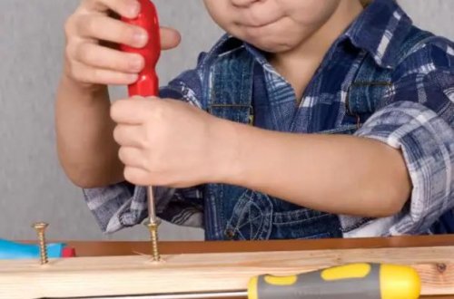 Bakıda qeyri-adi HADİSƏ: Üç yaşlı körpənin mədəsindən şurup tapıldı - FOTO