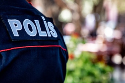 Bakıda polis arvadını restoranın qarşısında döydüyünə görə işdən çıxarılıb