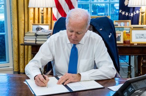 Байден подписал указ о новых санкциях против России
