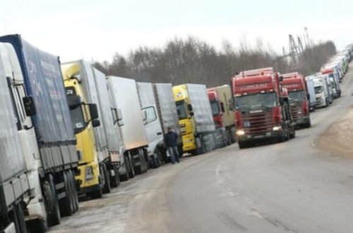 Latviya Rusiya və Belarusun yük maşınlarını sərhədindən buraxmayıb