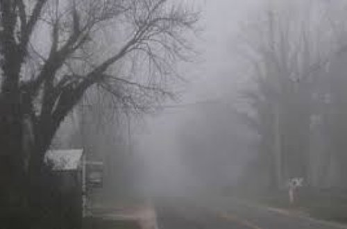 Yol polisi dumanlı hava şəraiti ilə bağlı sürücülərə xəbərdarlıq edib