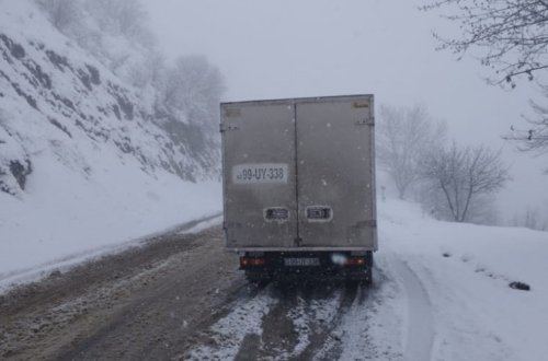 Gədəbəy və Daşkəsənə qar yağıb