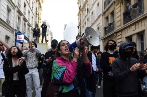Fransada yüzlərlə tələbə universiteti zəbt etdi