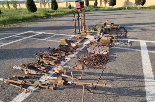 Qumbaraatan, raket, pulemyot: Füzulidə hücum silahları aşkar edildi - FOTO