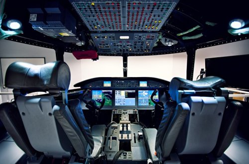 Yaponiyada təyyarə qəzaya uğrayıb, 2 nəfər ağır yaralanıb