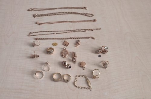 Lənkəran sakini 12 min manatlıq qızıllarını gizlədərək polisə 