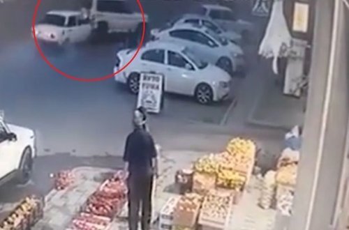 Авария в Гяндже: столкнулись ВАЗ-2107 и Mitsubishi - ВИДЕО