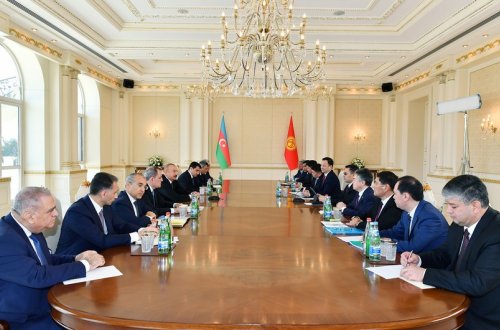 Azərbaycan və Qırğızıstan prezidentlərinin geniş tərkibdə görüşü keçirilir